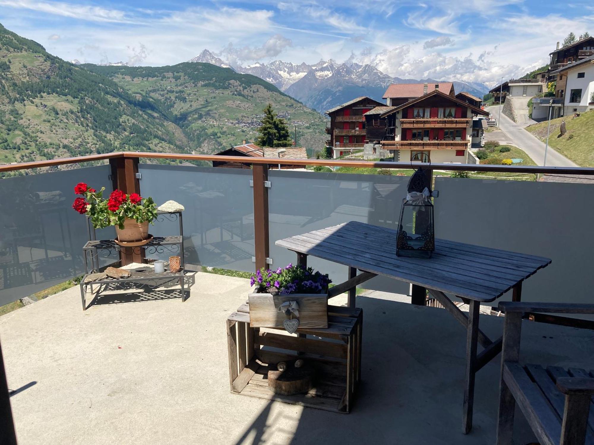Appartement Haus Dorfblick à Grächen Extérieur photo