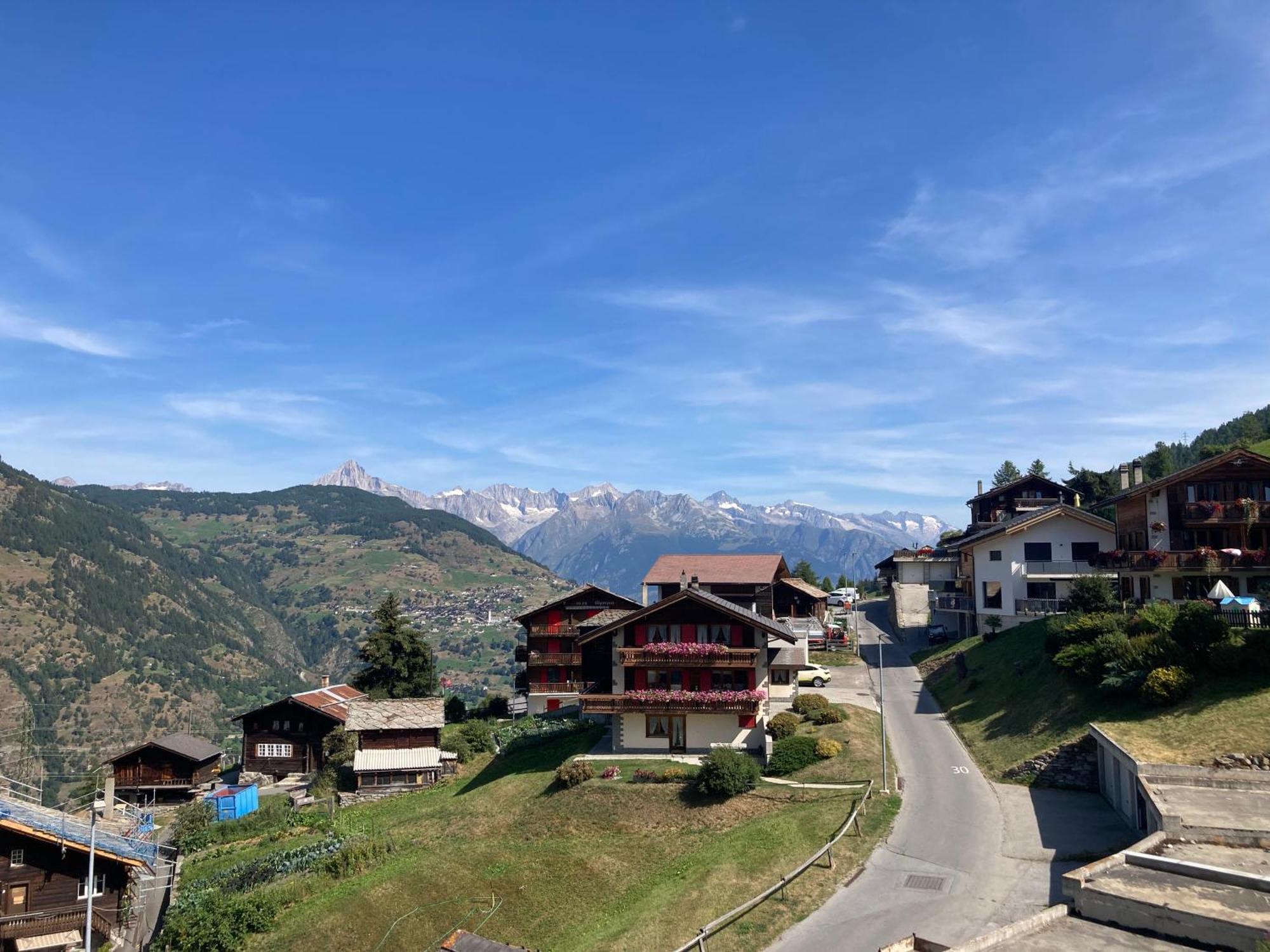 Appartement Haus Dorfblick à Grächen Extérieur photo